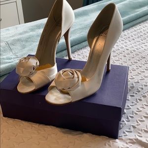 Stuart Weitzman Pomposo White Satin Pumps